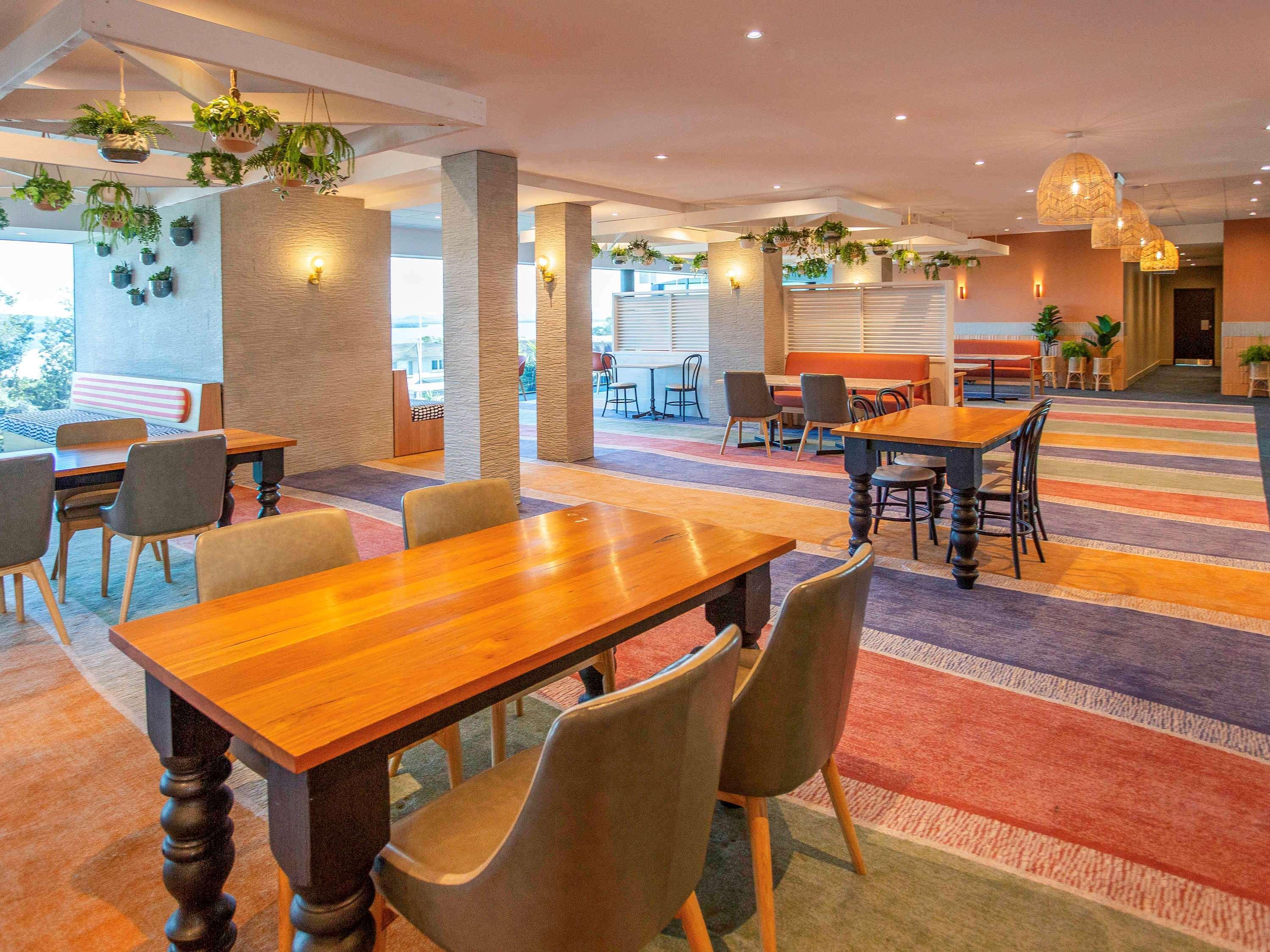Ibis Styles The Entrance Hotel Exterior photo