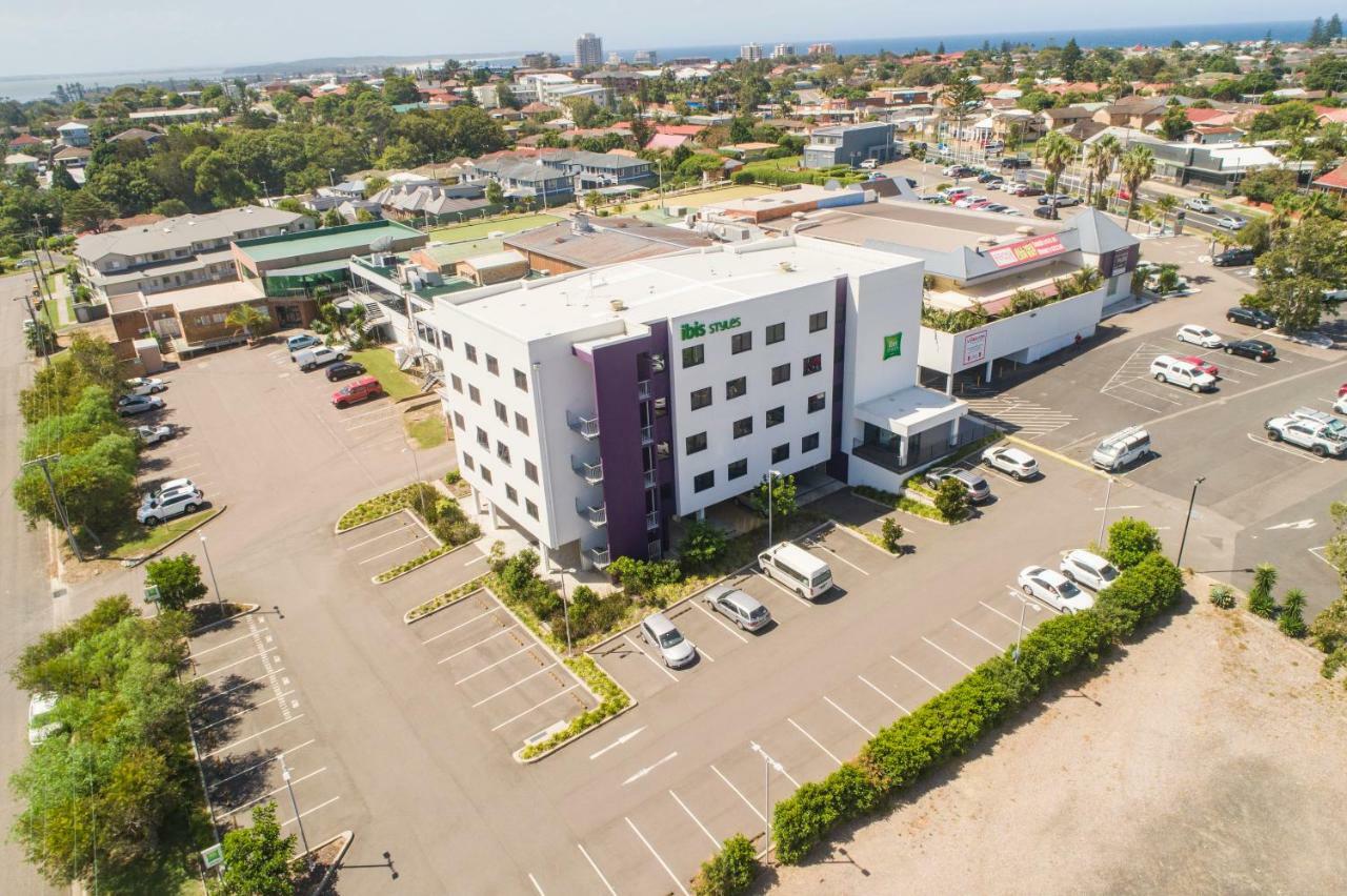 Ibis Styles The Entrance Hotel Exterior photo
